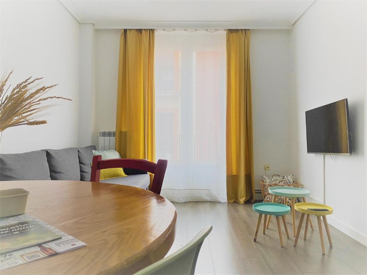 Apartamento Ayla Camino De Santiago Pamplona Buitenkant foto